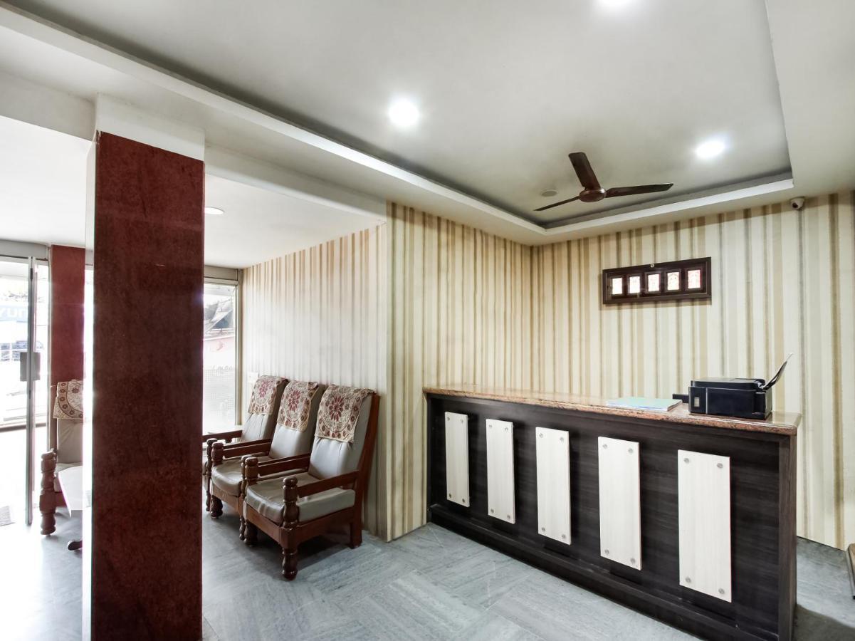 Spot On 43451 Hotel Sakunthala International Тирунелвели Екстериор снимка