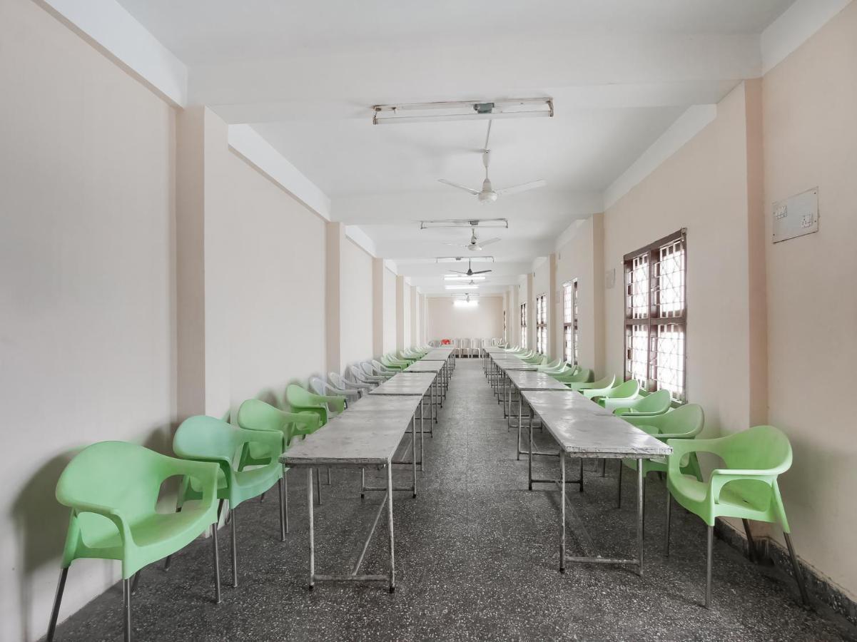 Spot On 43451 Hotel Sakunthala International Тирунелвели Екстериор снимка