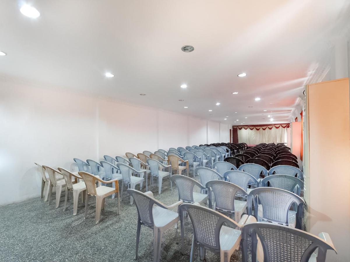 Spot On 43451 Hotel Sakunthala International Тирунелвели Екстериор снимка