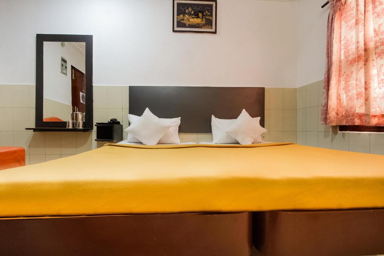 Spot On 43451 Hotel Sakunthala International Тирунелвели Екстериор снимка